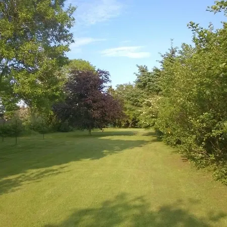 Waldow - Ulmenhof 5 *