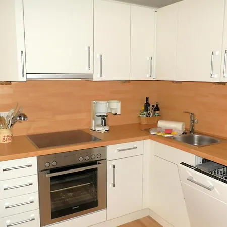 Waldow - Ulmenhof 5 *